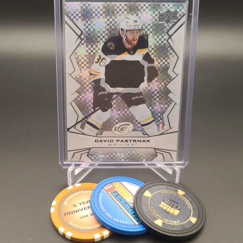 2022-23 Upper Deck Ice David Pastrnak Base Jersey Memorabilia Card # 85 - Boston Bruins Hockey Card