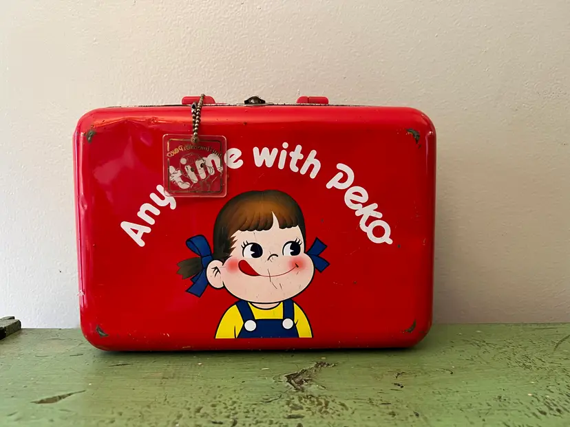 RARE!!!!!! Japanese FUJIYA Peko Chan & Poko Chan~Full Size Red Metal Lunchbox.