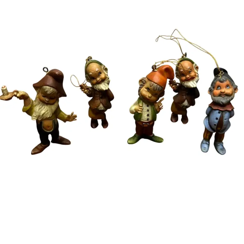 5 Total Vintage Made In Hong Kong Plastic Elf Ornaments 2 Are The Same @2 1/2” Tall