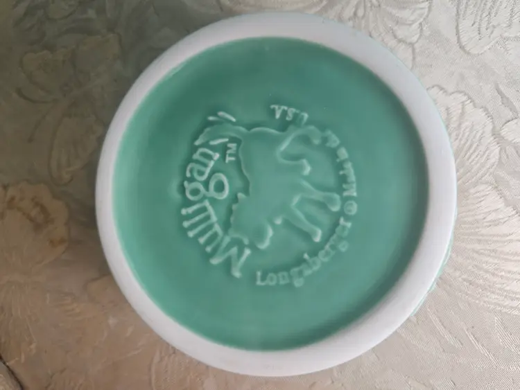 Green Longaberger Mulligan stoneware cat bowl