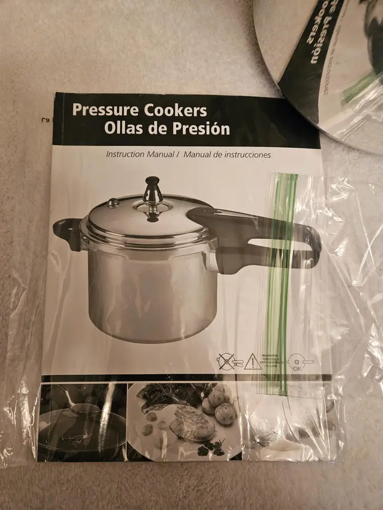 Wearever 8 QT Pressure Cooker W92180 With Manuel