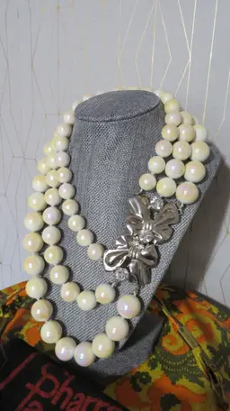 Vtg Italian artist Sharra Pagano necklace 3 strand faux pearl 60s silver signed