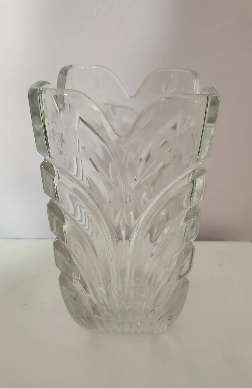 Beautiful Heavy 9 Inch Crystal Etched Vase