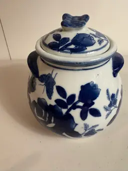 Blue & White Chinese Lidded Jar w Handles Roses Butterflies