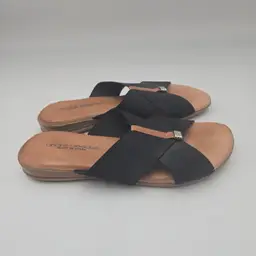 Andre Assous Nice Featherweight Sandals Womens 37 US 6 Black Thongs Flip Flops