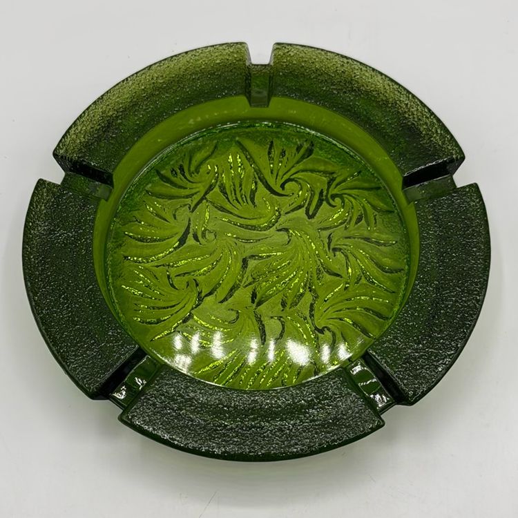 LE Smith Sand And Scroll Large Green Glass Ashtray 1970’s