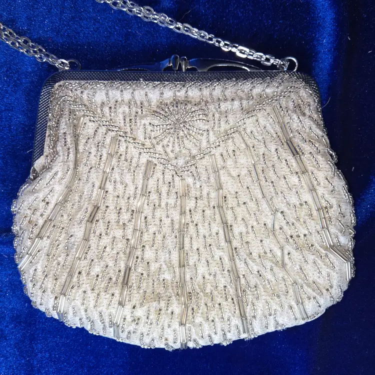 Vintage Beaded Handbag Snap Closure Silk Interior Chain Strap