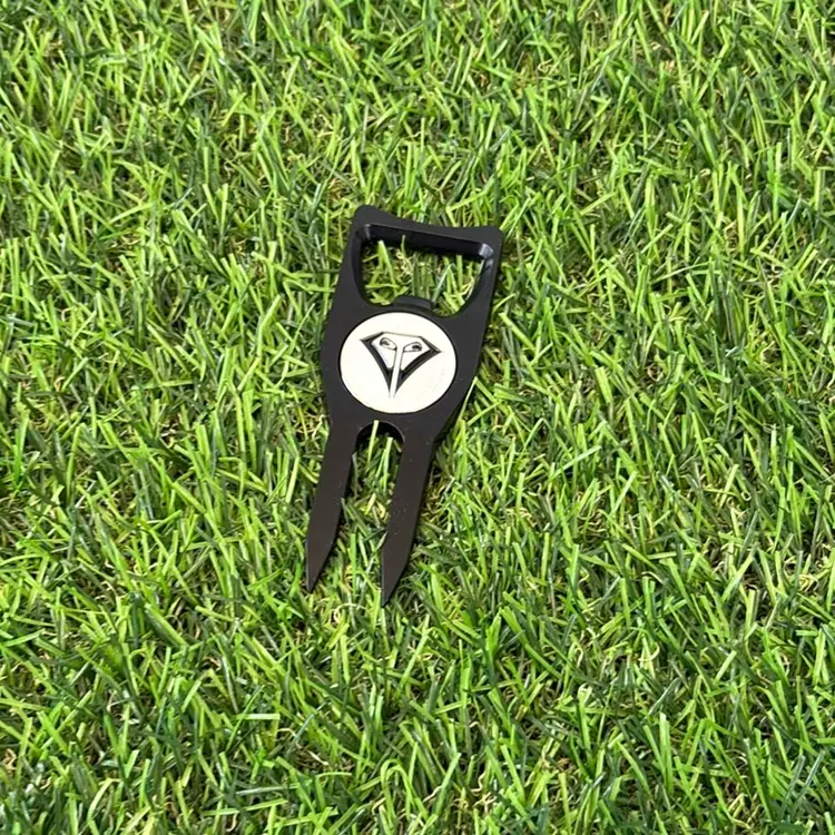 Divot Tool + Removable Ball Marker