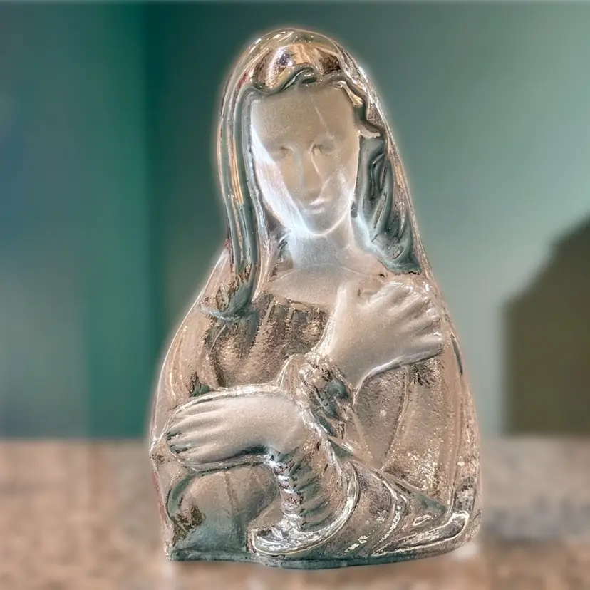 Vintage Signed Viking Ice Crystal Satin Madonna Virgin Mary Statue **UV GLOW**