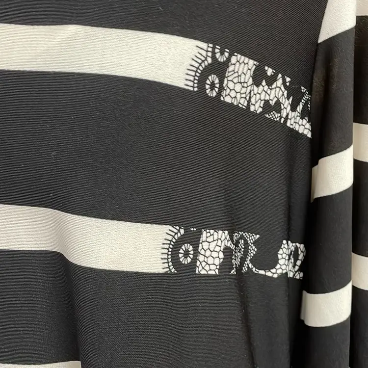 Haani XL dress With Choker Necklace, Vintage Clip Earrings And Pierced Hoop