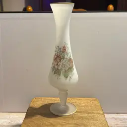 Frosted Satin VTG Bud Vase With Floral Design Wonderful Condition