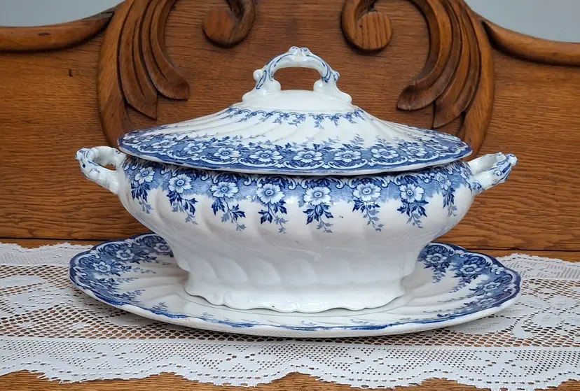Antique F. Winkle & Co. Colonial Pottery "Matlock" Pattern Oval Soup Tureen with Underplate