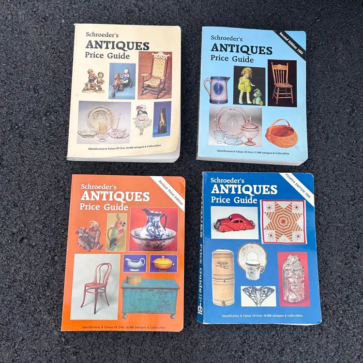 Lot 13 Schroeder’s Price Guide Value Of Antiques & Collectibles 1983 To 1995
