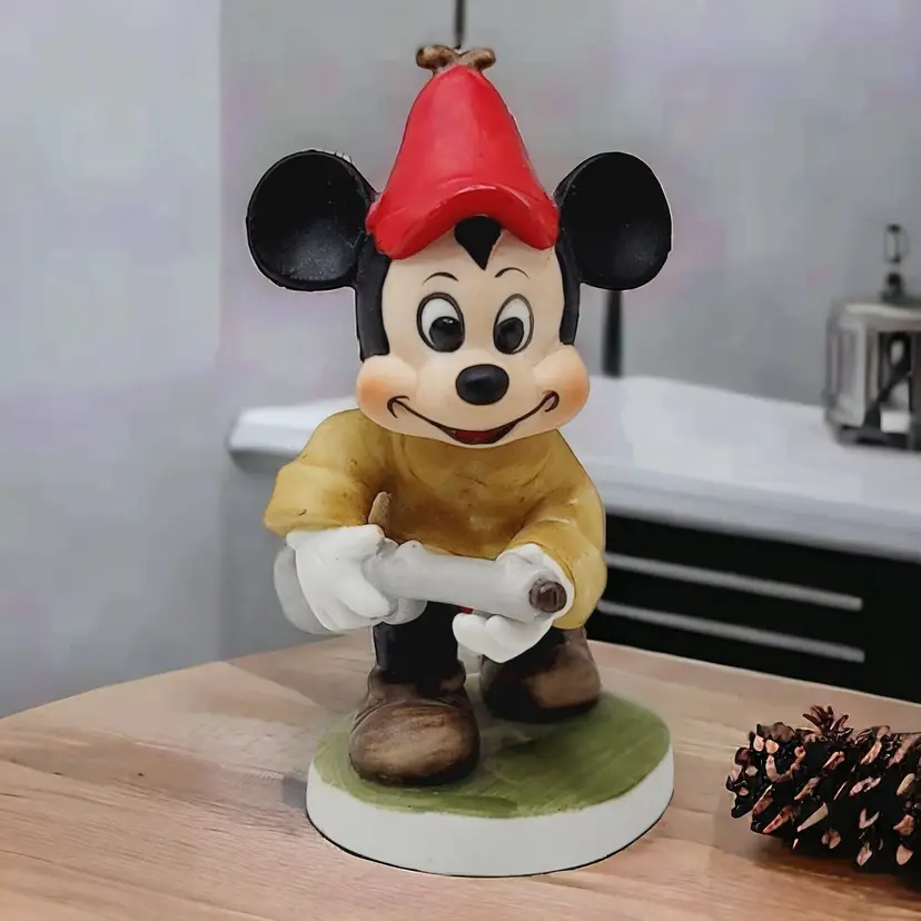 Vintage Walt Disney Porcelain Figurine Mickey Mouse "The Hunter" 4" Tall