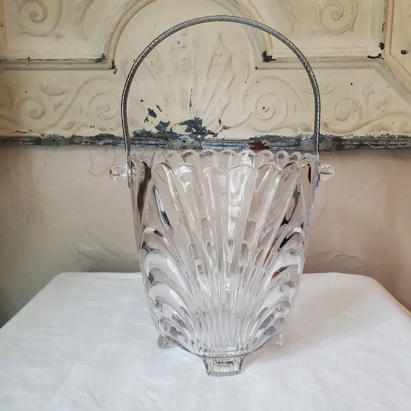 Cambridge Caprice Ice Bucket Footed Handle