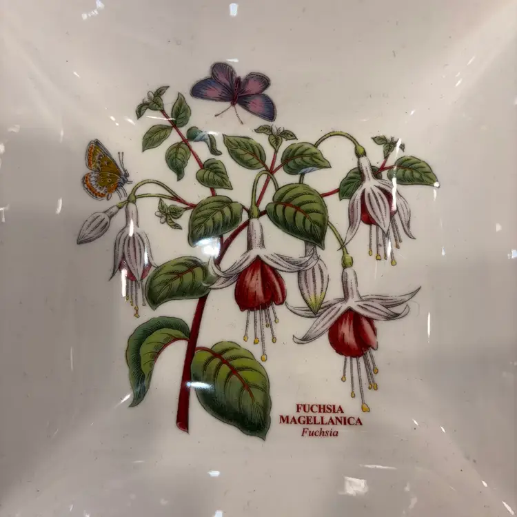 Portmeirion Botanic Garden 8 1/2" Square Serving Salad Bowl Fuchsia