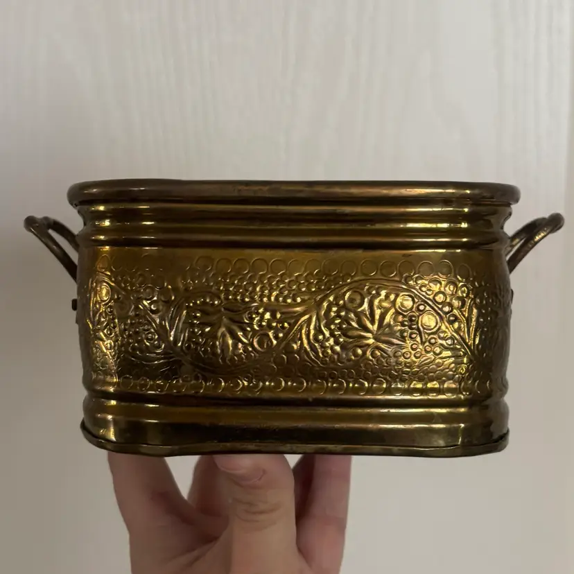 🐇Vintage Small Square Handled Hammered Brass Planter