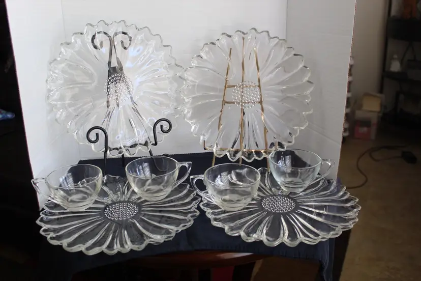 Vintage Colony Garden Party Dahlia Daisy Snack Set 8 Piece Set For 4