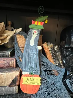 Last Call Halloween Sale! Wooden Black Kitty Cat Halloween Decor Hanger For A Wall Or For Wreath