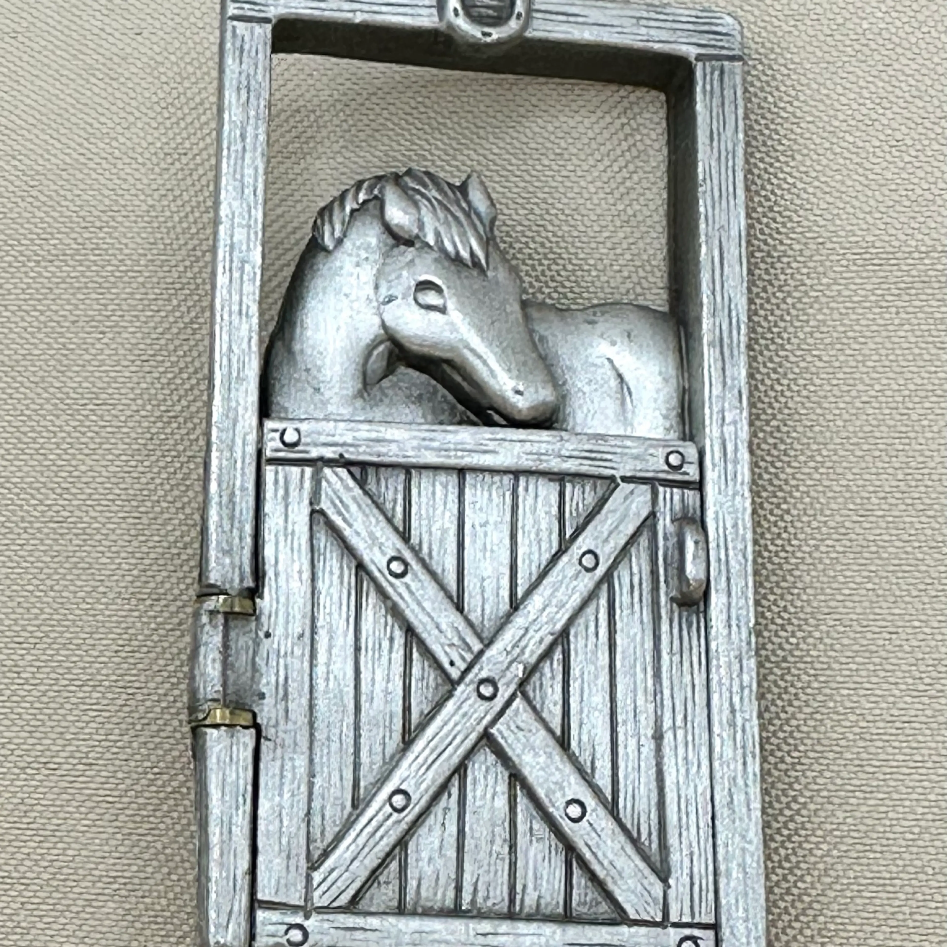 Image 2 of 6