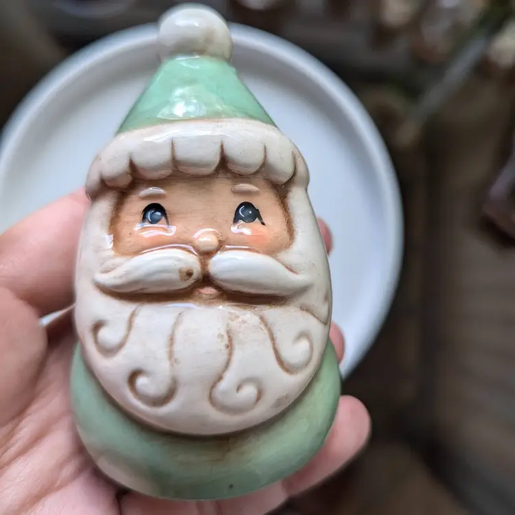 Johanna Parker Santa Claus and Mrs Claus salt and pepper set farmhouse kitschy