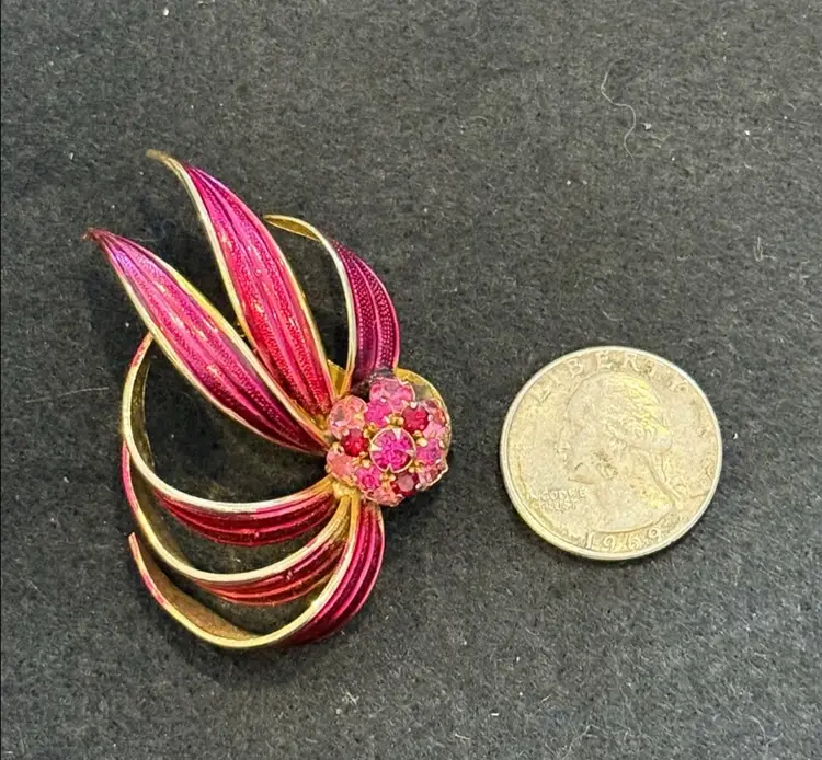 Vintage Weiss Purple & Pink Rhinestone & Enamel Lily Brooch