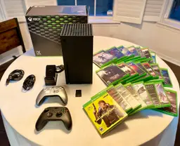 Xbox Series X Console+Seagate 1 TB Expansion + 2 Controllers/Charger + 22 Games