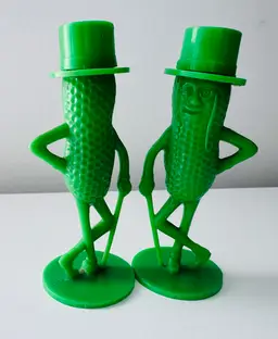 FUN Vintage Salt & Pepper Shakers
