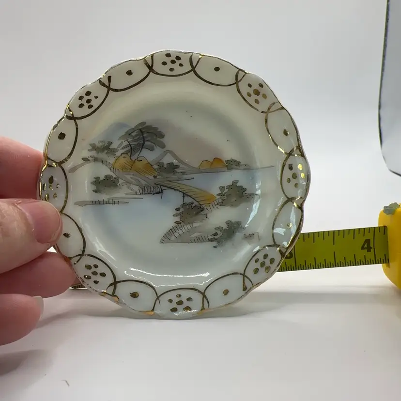 Japanese Kutani Butterpat 1