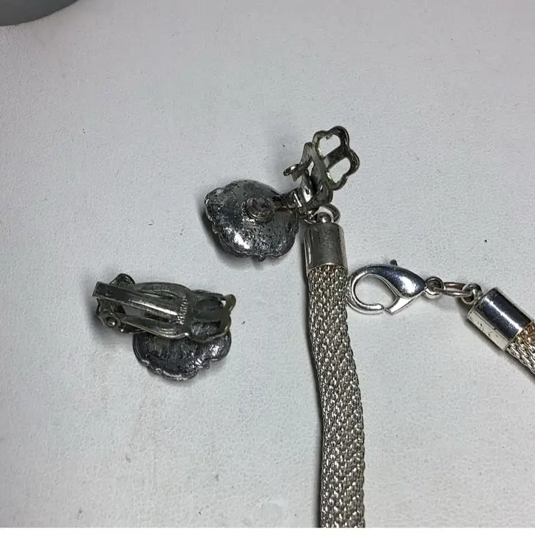 Silvertone Bracelet With Faux Pearls & Clip On Dainty Earrings