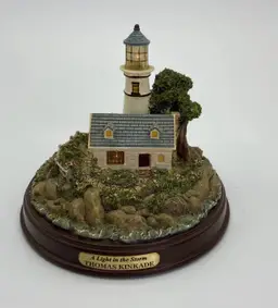 Thomas Kincade Figurine “A Light in the Storm” Lighthouse Battery Operated