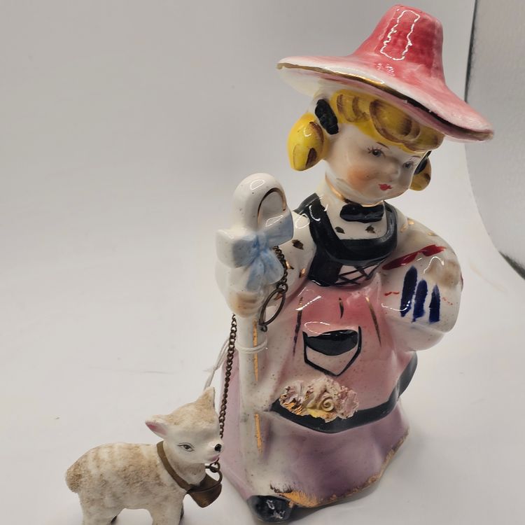 Little Bo Peep with lamb Porcelain Figurine world creations Grimco Japan