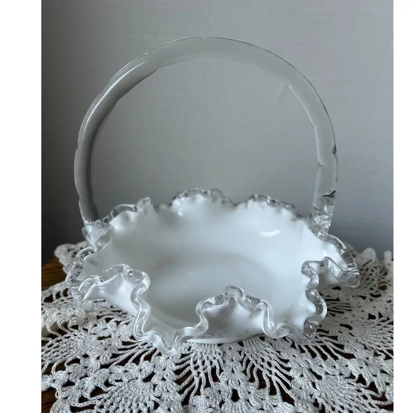 💐FENTON FRENZY💐Vintage Fenton Silver Crest Basket EXC
