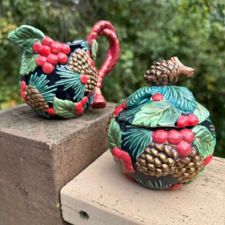 Fitz & Floyd Holiday Pine Cream And Sugar Set