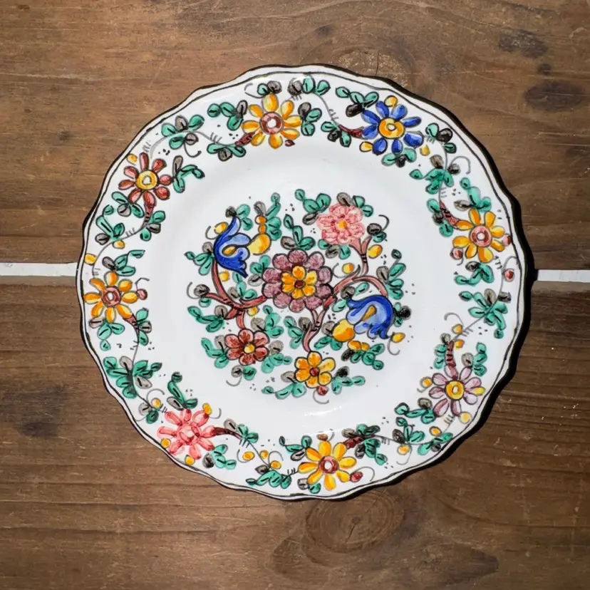 Biagioli Gubbio Made in Italy Hand-painted Signed Plate, 6 inches