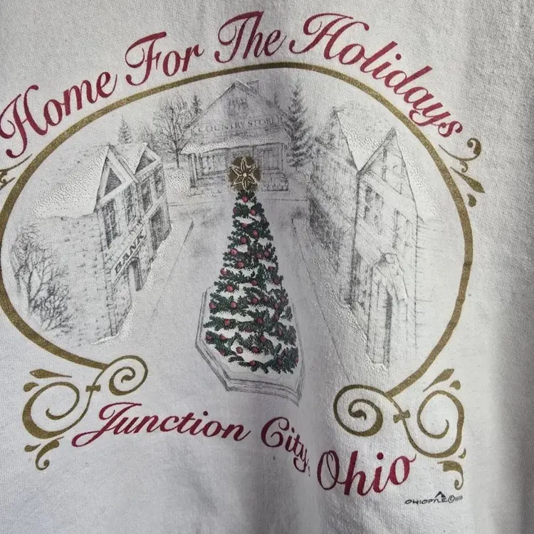Vintage Christmas Crewneck Sweatshirt Hanes Comfort Blend Junction City OH Tree