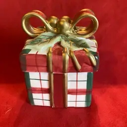 6A. Fitz & Floyd Gift Trinket Box