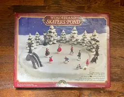 Wonderland Skater's Pond #60263 OB Complete Works Christmas Fantasy Ltd