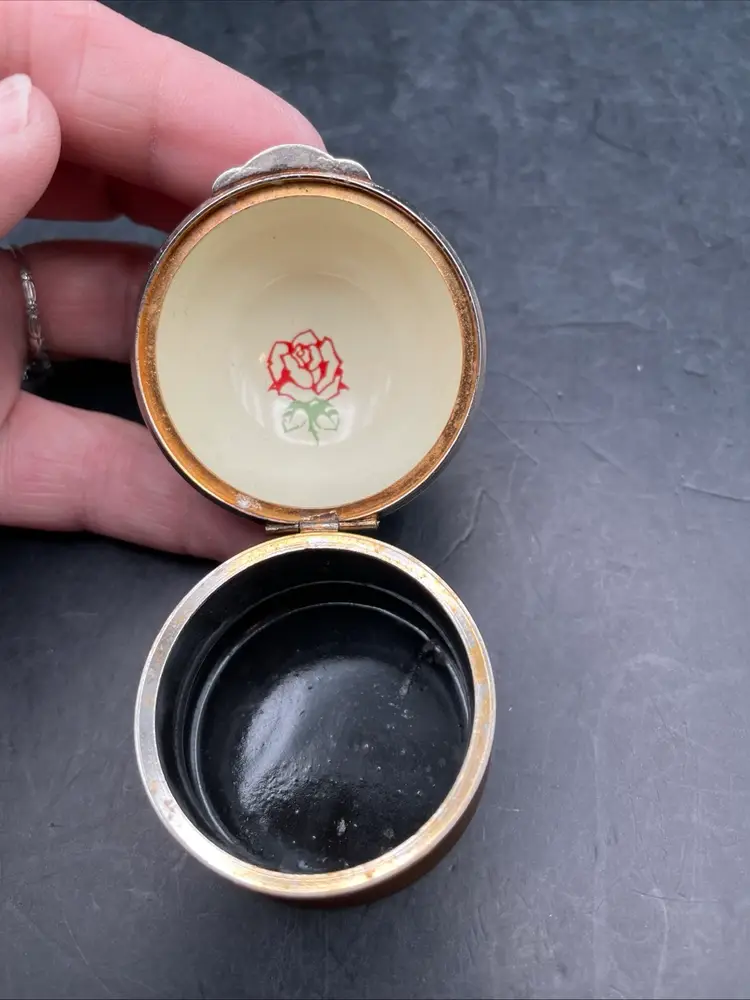 VTG H Samuel Brown Trinket/Pill Box With Rose