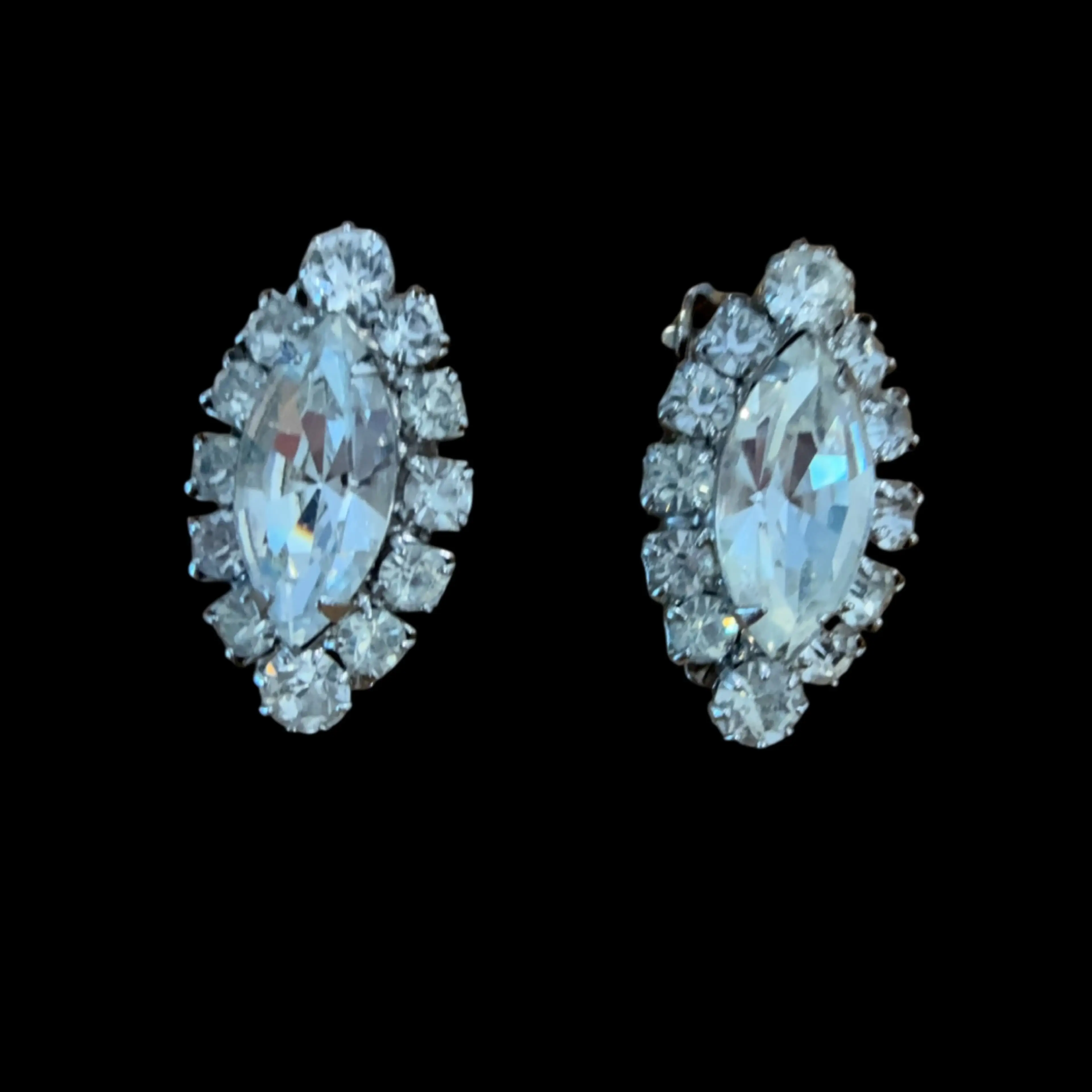 Image 4 of 6