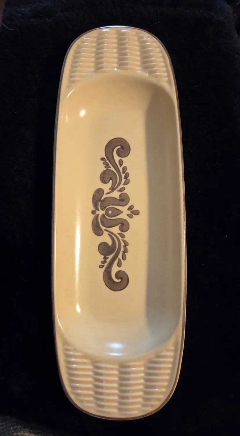 Pfaltzgraff "Village" Basket Tray