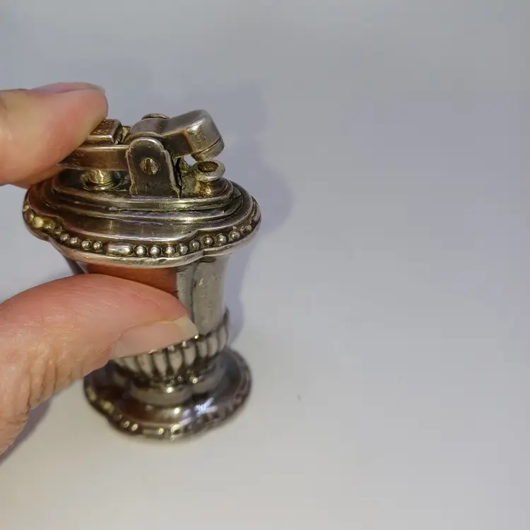 Vintage Ronson Mayfair Silver Tone Table Lighter Used Untested Refillable