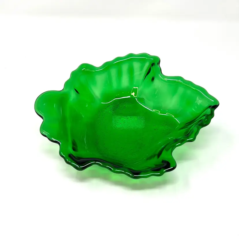 Vintage Anchor Hocking Maple Leaf Candy Dish Forest Green Pressed Glass Stippled Bottom Holiday Decor (0038-24)