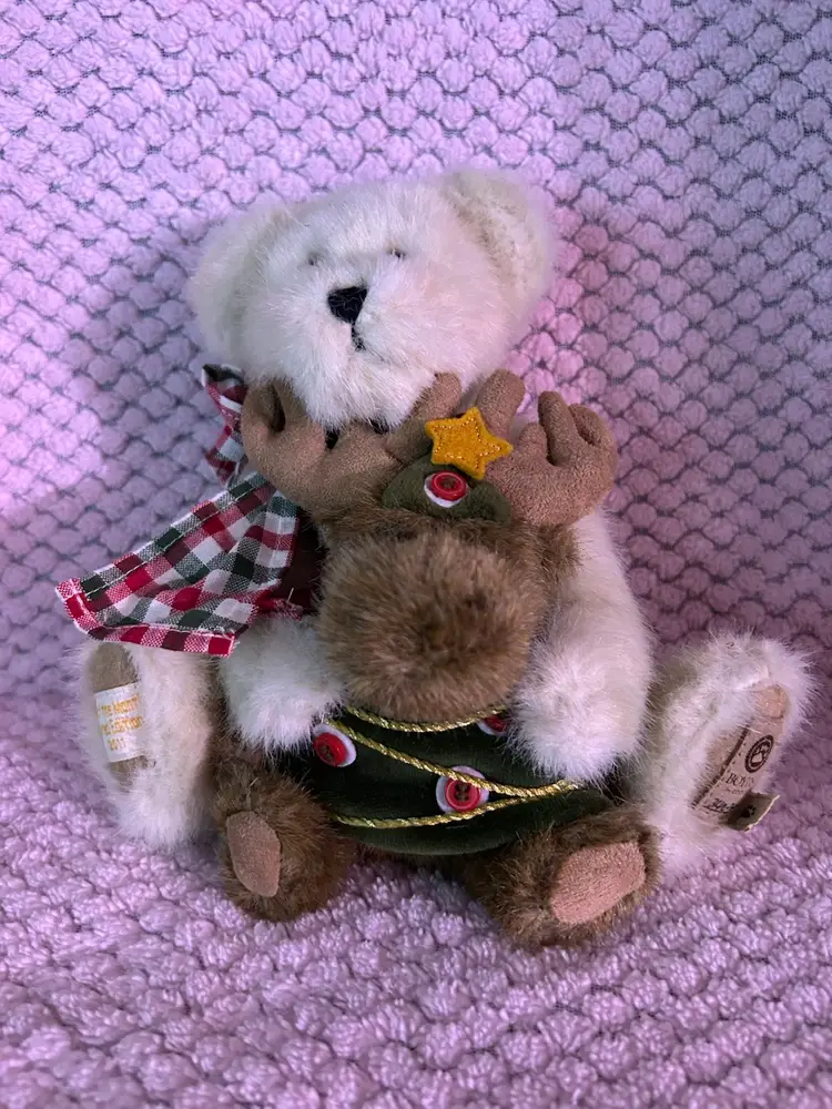 Basket Of Boyd’s Bears