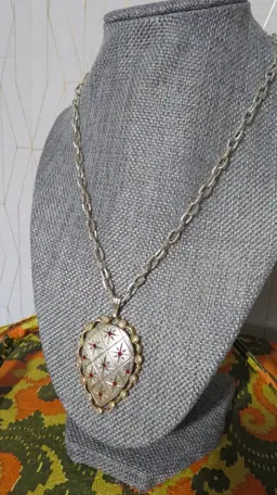 Vtg signed Prestige pend necklace 1960 ruby red crystal silver chain starburst