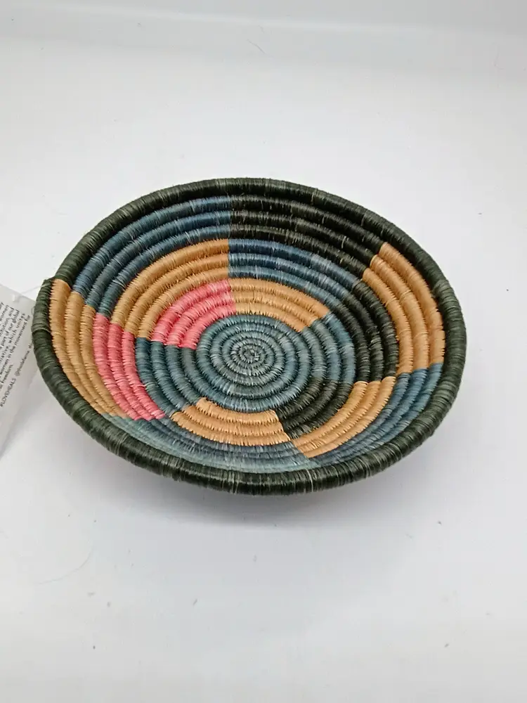 Handwoven Sisal Coil Basket Bowl Ikirezi 7.5 in Diameter New with tags