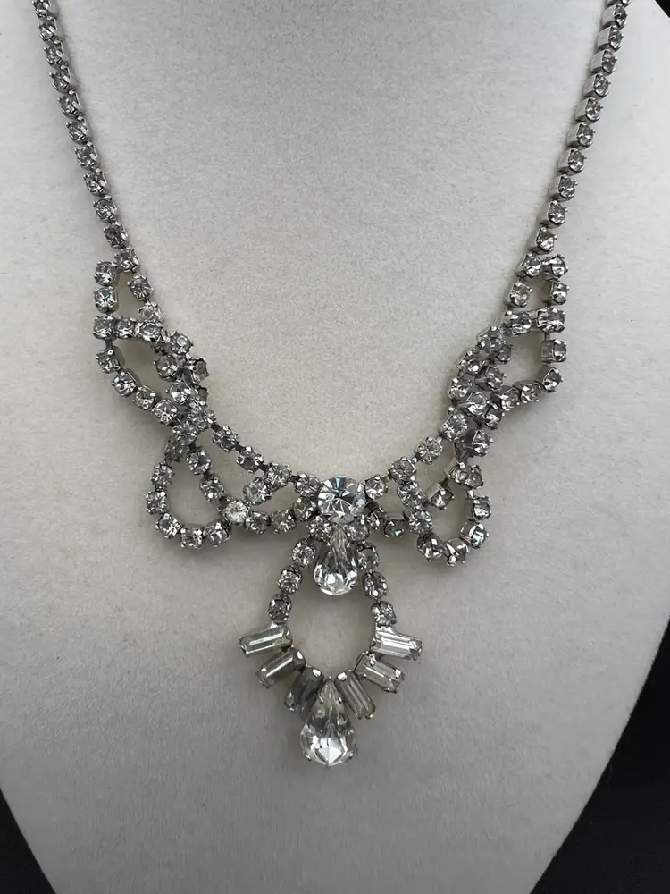 Stunning Vintage Rhinestone Choker Necklace