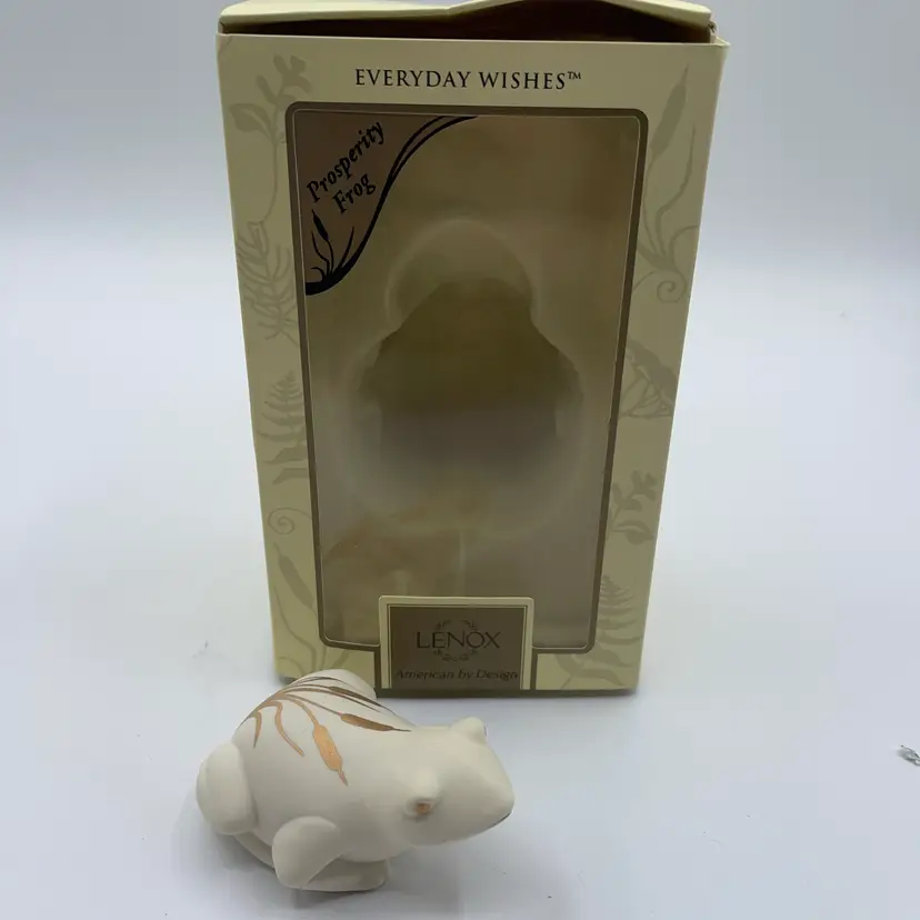 Lenox Everyday Wishes Porcelain Prosperity Frog Figurine CatTails on Back 3.25"