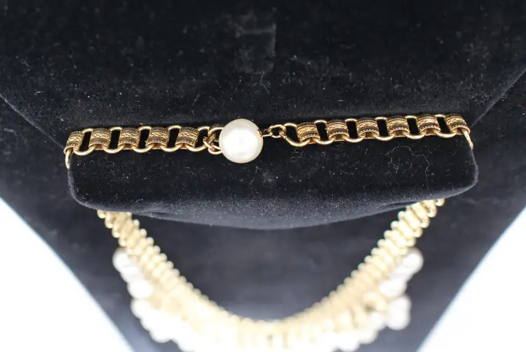 Vintage Cora Gold Tone Necklace with Faux Pearl Dangles Bookchain Bib Necklace