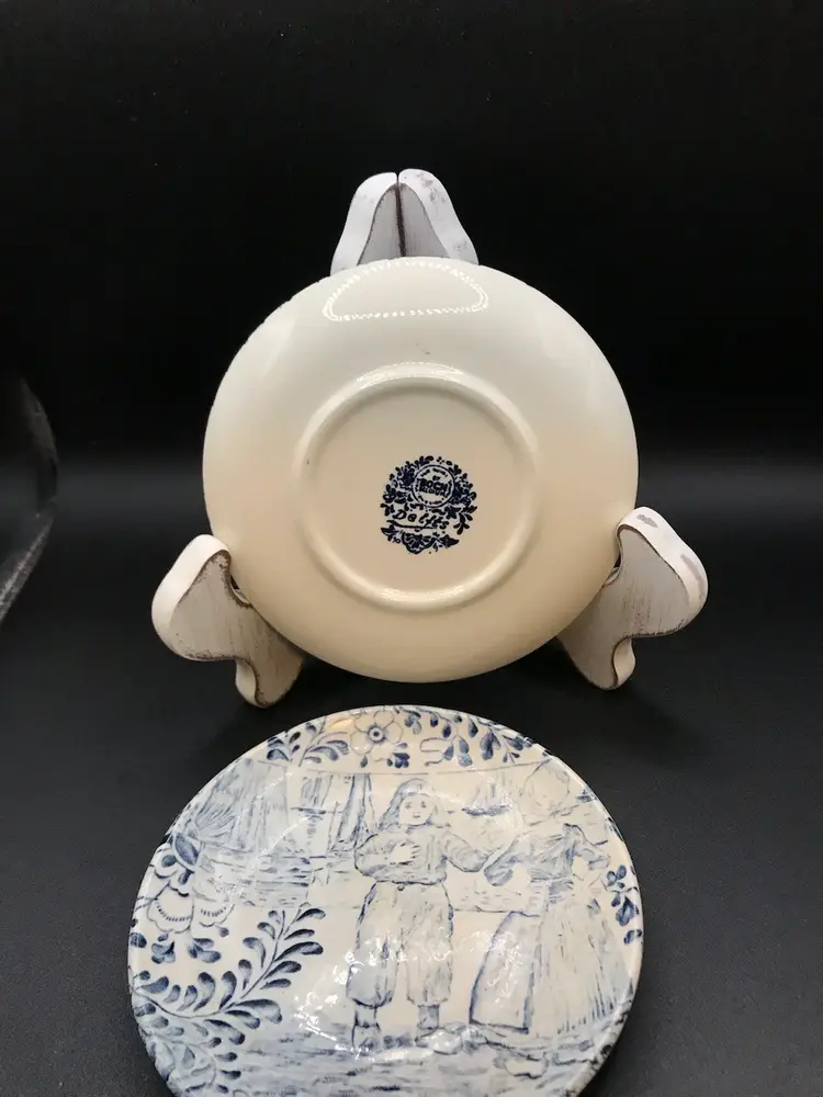 Set of 2 Boch Delft Blue Dutch Children Scenes Mini Miniature Plates 4 1/4"